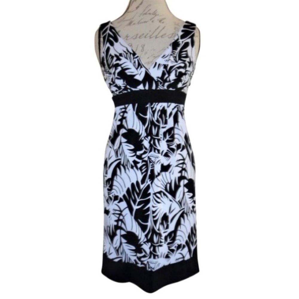 CITY TRIANGLES | Abstract Hawaiian Floral Dress